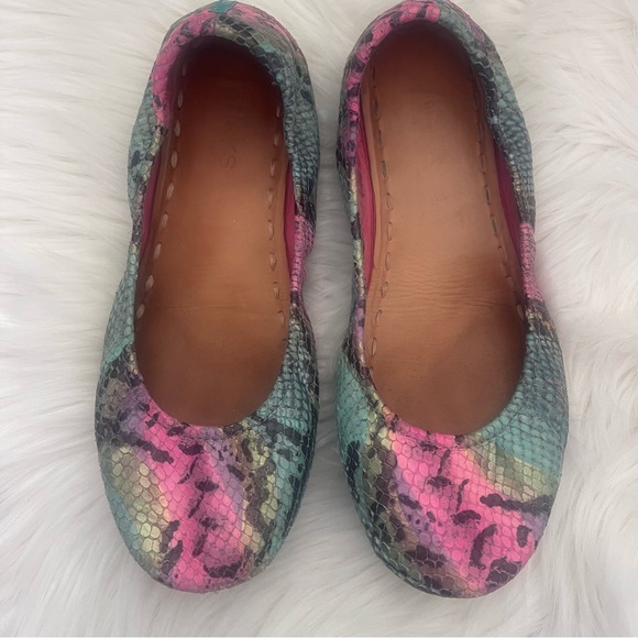Electric Snake Tieks Flats Size 9 - Picture 3 of 10